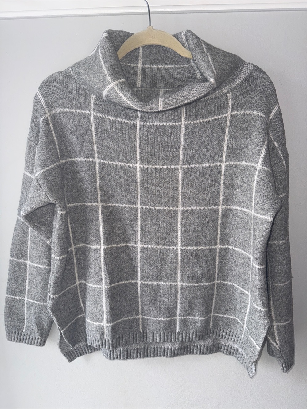 Gray Plaid Women's Sweater